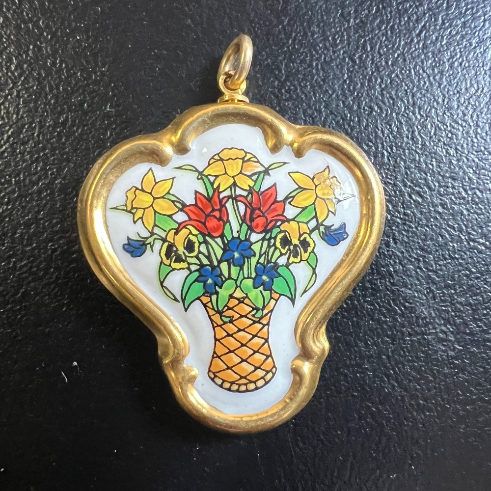 Vintage Franklin Mint Floral Pendant 24K Gold Accent Flower Basket Necklace